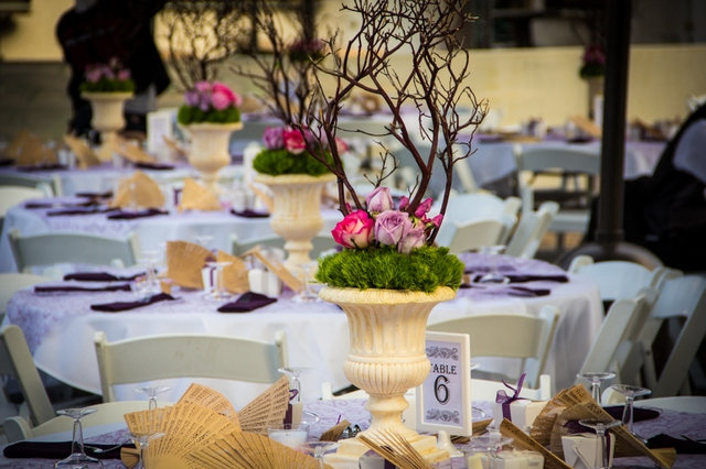 10 Ways To Decorate A Wedding Reception On Budget